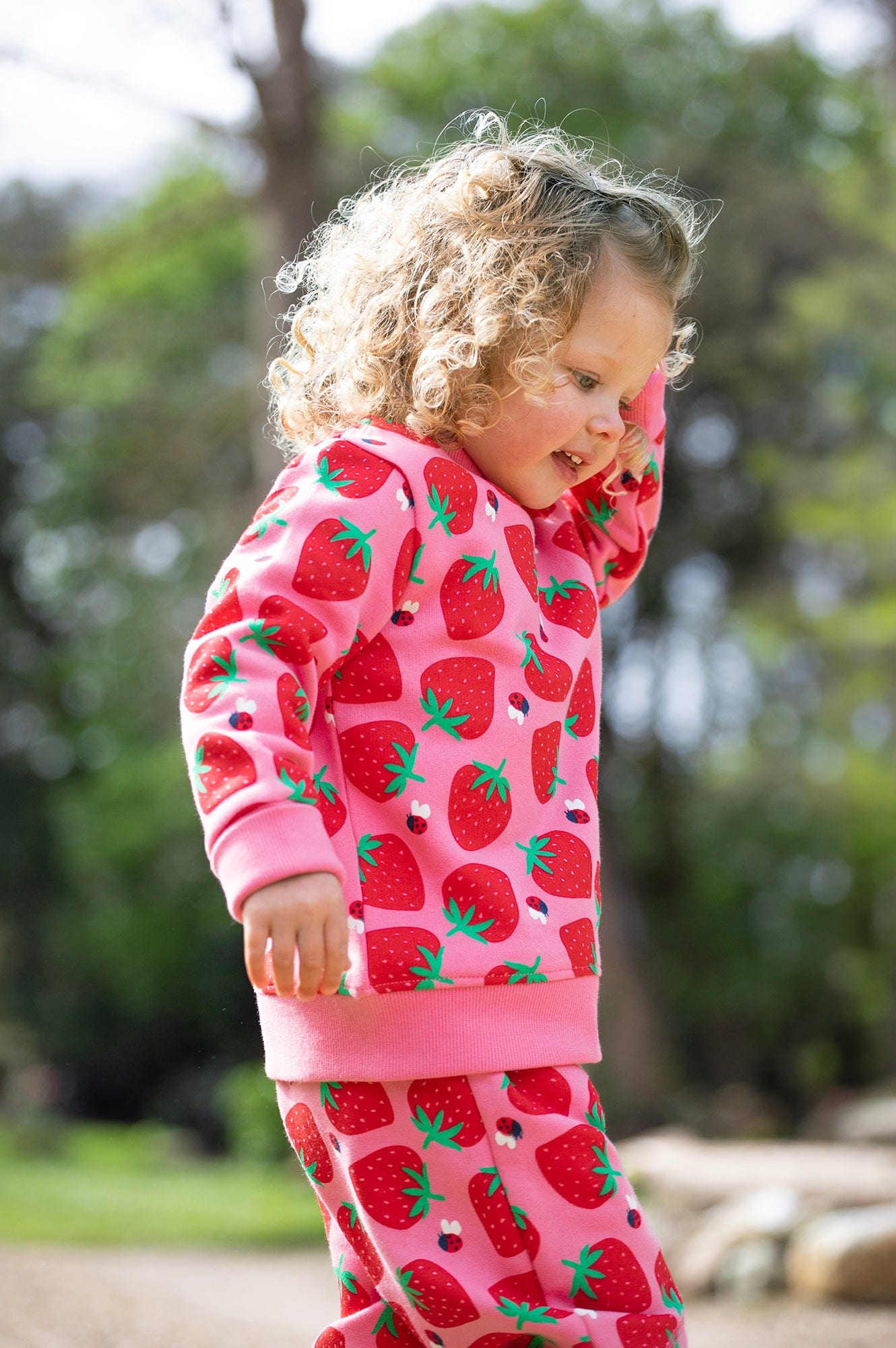 Superb Sweatshirt Strawberry Pals