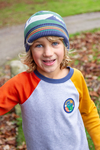 Leo Raglan Top Get Outside