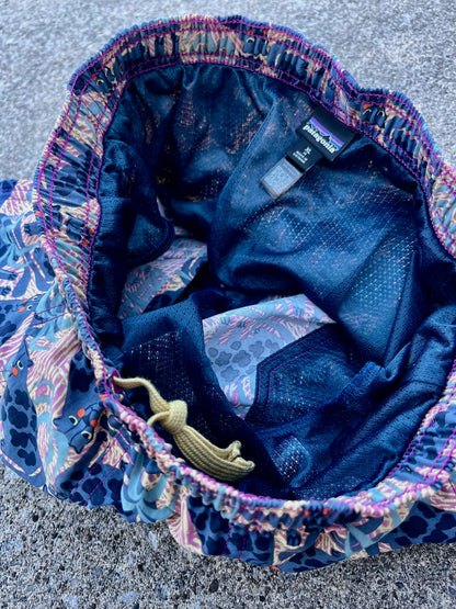 Patagonia Kids' Baggies™ Shorts 5" - Lined Jaggy: Faded Magenta